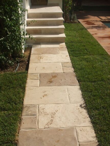 TRAVERTEN ADIM TAŞI